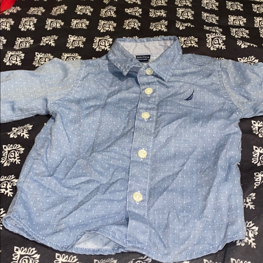 18 months Nautica button down worn once!